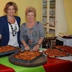 Sonia Hertig et sa maman Colombe Joseph, la cuisinière