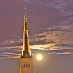 Full moon Oleviste kirik
