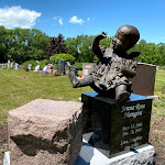 Features and Estate Memorials