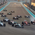 Start of the race into first corner