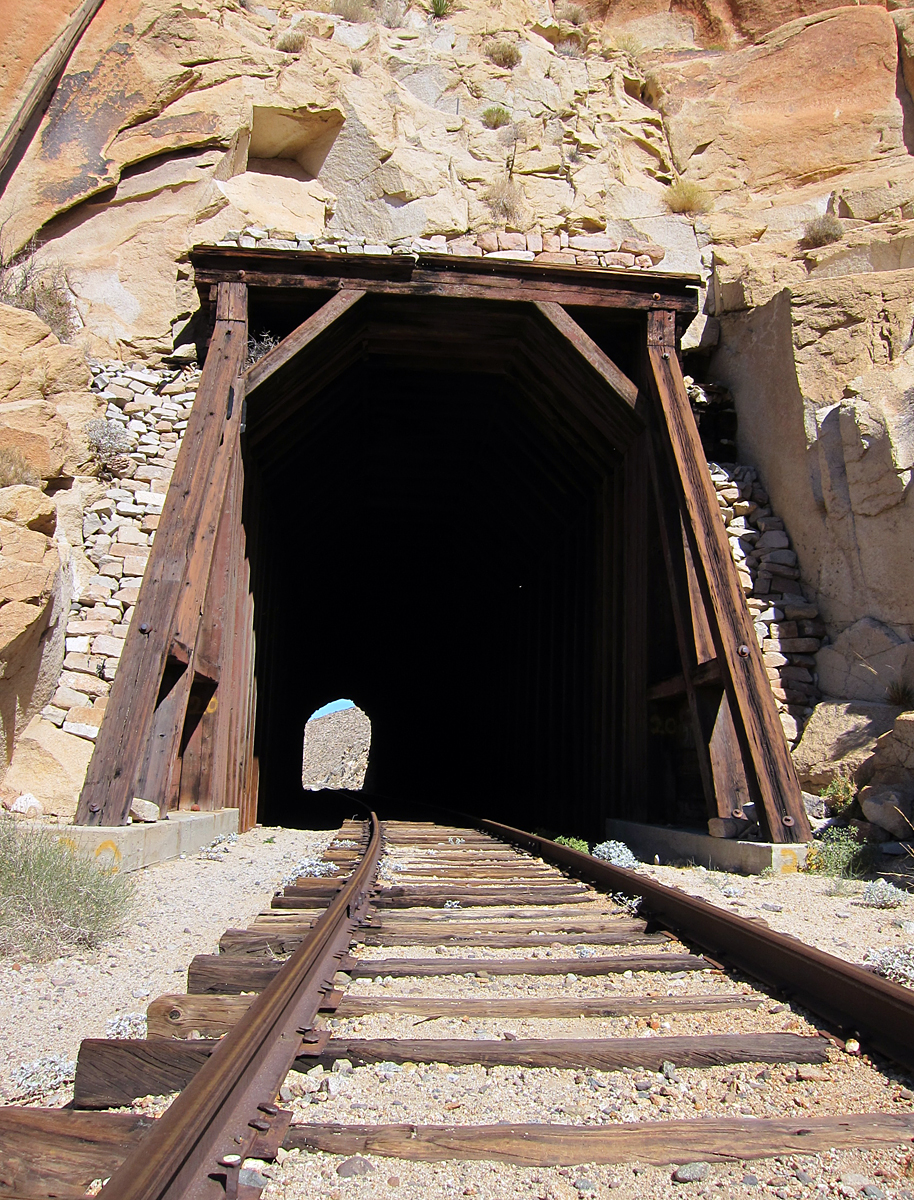 Carrizo Gorge Railway tunnel