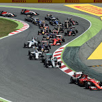 Start of the 2015 Spanish F1 GP in to the first corners