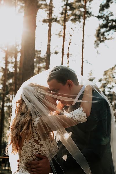 Wedding photographer Darya Romanova (silentium). Photo of 5 February 2019