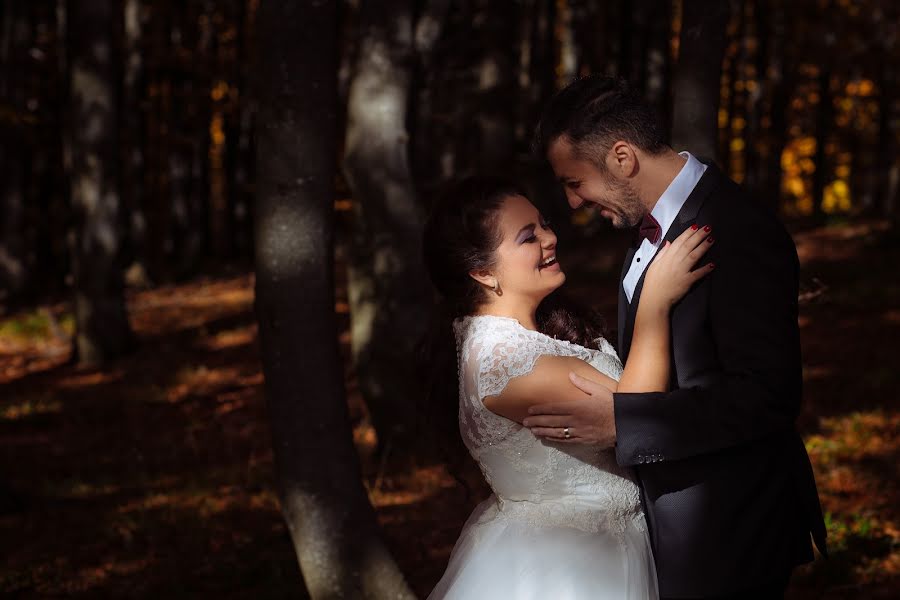 Wedding photographer Georgian Malinetescu (malinetescu). Photo of 16 October 2017