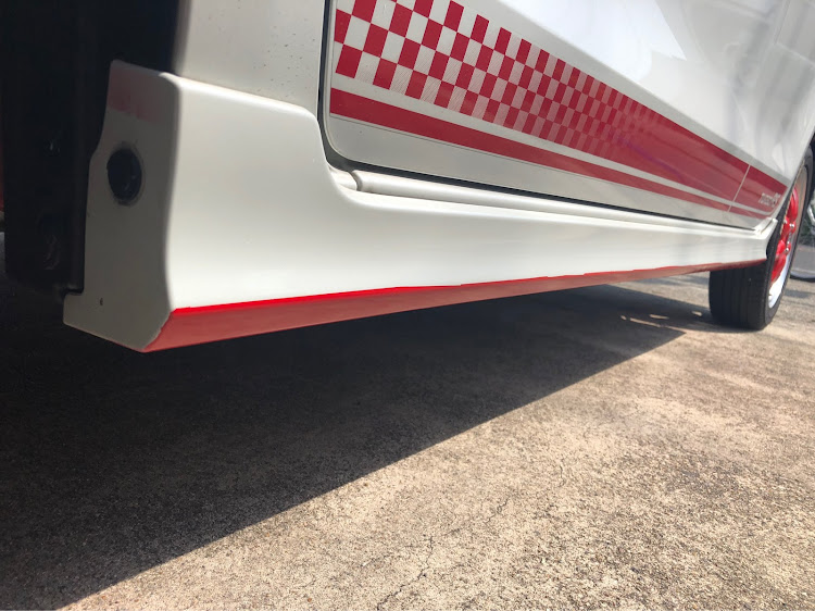 アルト ターボRSのDIY・塗装・マスキング下手・真っ直ぐじゃないに関するカスタム事例の投稿画像1枚目