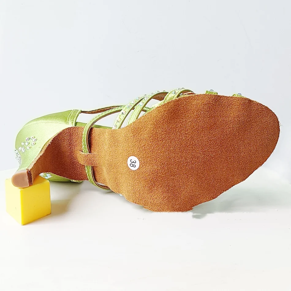 Groene strass Latin dansschoenen dames High heels voor elegant dansen. Perfecte schoenen voor comfortabel en stijlvol dansen.