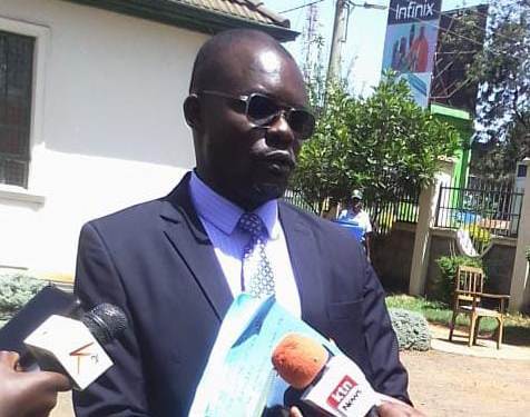 Lawyer Stephen Ombego speaks at the High Court in Eldoret on May 16, 2022.