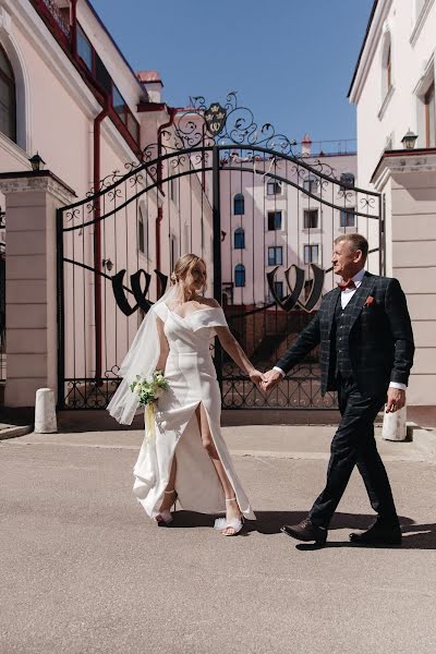 Wedding photographer Anastasiya Obolenskaya (obolenskaya). Photo of 15 December 2022