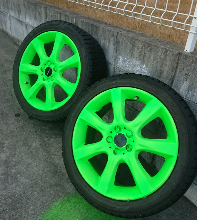 インプレッサ WRXのインプレッサWRX・ホイール塗装・邪道？・フォロー、いいね、コメントよろしくお願いします！に関するカスタム事例の投稿画像1枚目