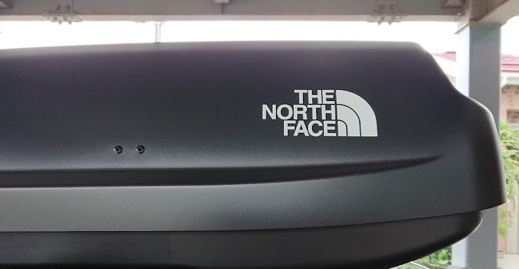 エクストレイルのステッカー・THE NORTH FACE・ルーフボックスに関するカスタム事例の投稿画像1枚目