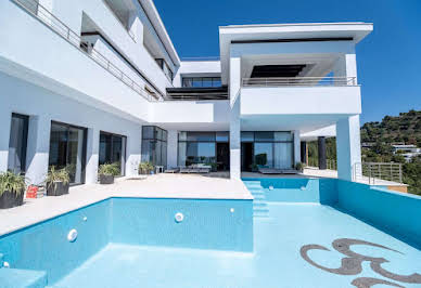 Villa with pool and terrace 3