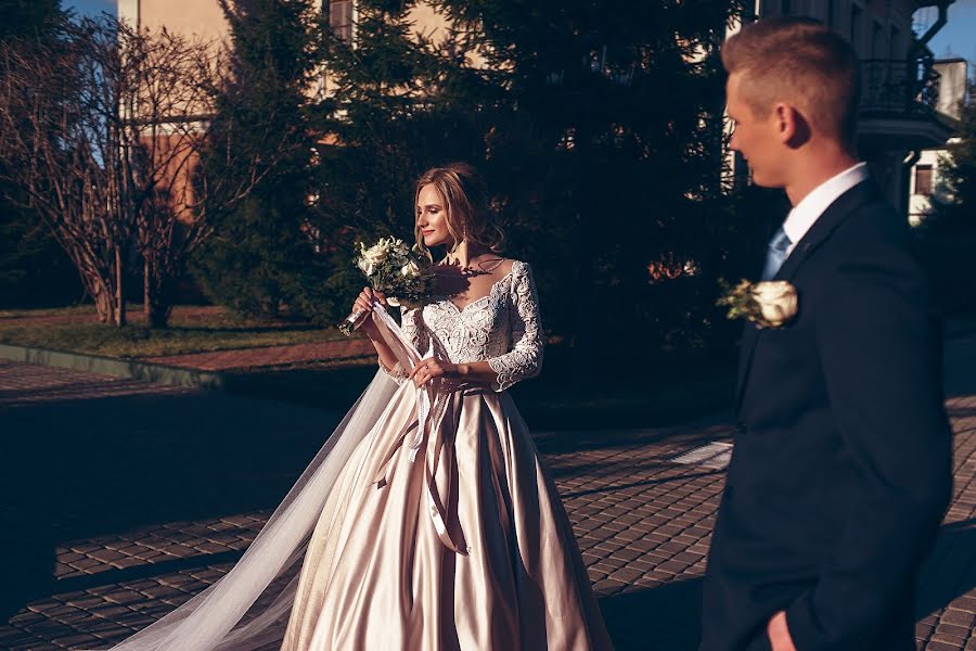 Fotografo di matrimoni Olesya Sapicheva (sapicheva). Foto del 1 maggio 2018