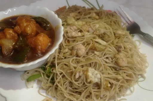 Mixed Chow With Chicken Manchurian [6 Pieces]