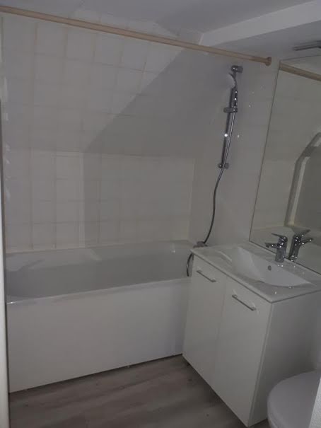 Location meublée appartement 1 pièce 17 m² à Compiegne (60200), 430 €