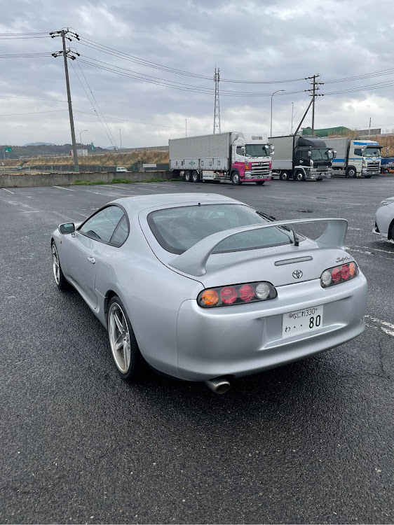 SHIN180さんが投稿したスポーツカーレンタカー・第三弾・80スープラ・GRヤリス・ルーブル彫刻美術館に関するカスタム事例の投稿画像3枚目