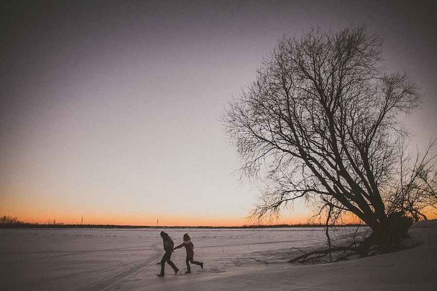 Düğün fotoğrafçısı Dmitriy Kamenskiy (dikiy). 19 Mart 2015 fotoları