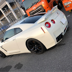 NISSAN GT-R R35