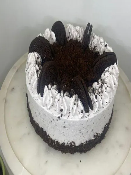 Eggless Oreo Cake