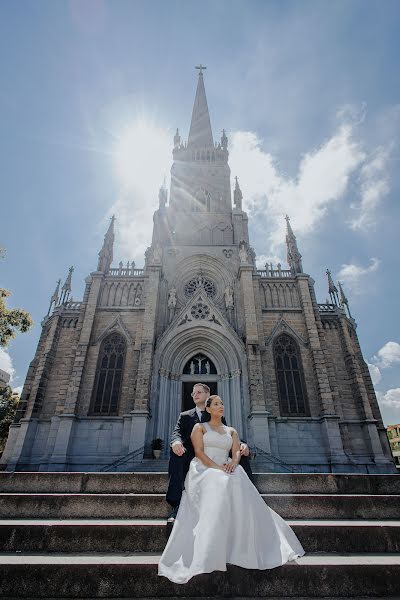 Fotografo di matrimoni Débora Oliveira (deboraoliveira). Foto del 3 maggio