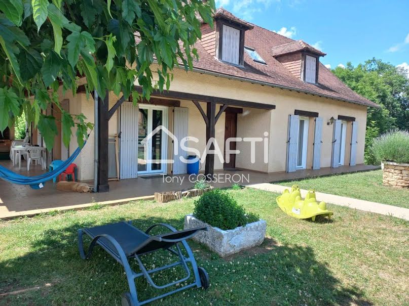 Vente maison 7 pièces 175 m² à Savignac-les-Eglises (24420), 255 000 €