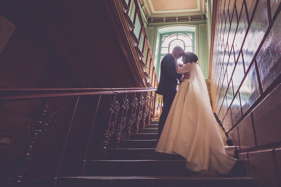 Fotógrafo de casamento Alena Barinova (aleonabarinova). Foto de 11 de outubro 2016