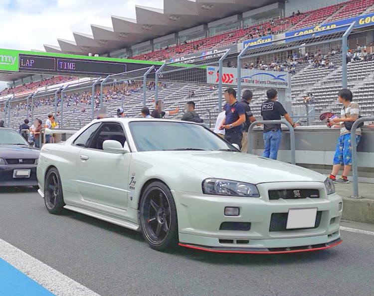 スカイライン GT-Rのサーキットと愛車・J.ing-R・MoTeC M1・Gr.A Spec・GT-Rに関するカスタム事例の投稿画像1枚目