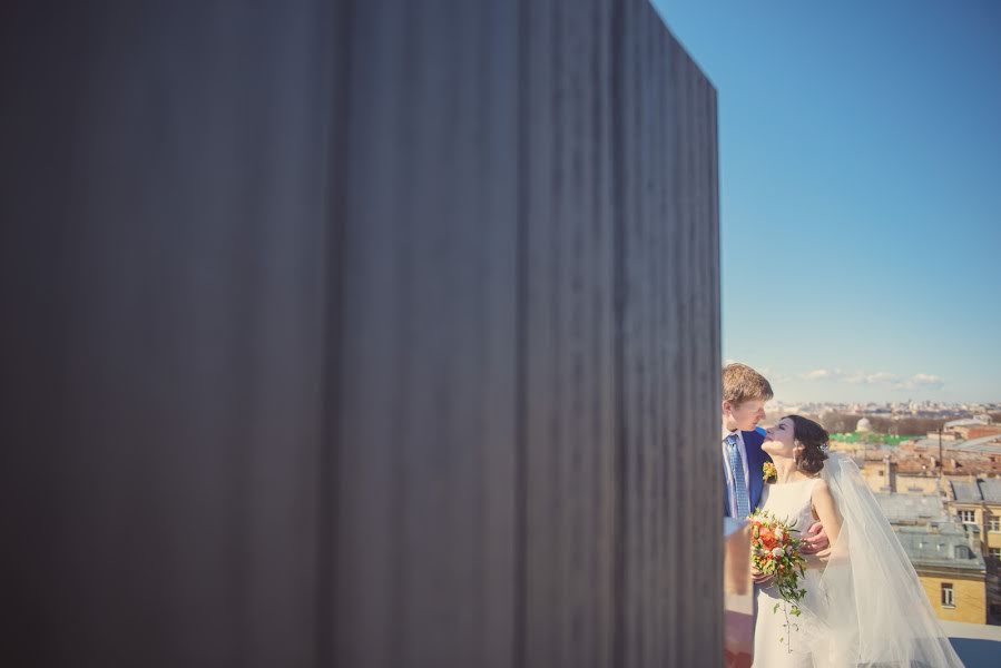 Fotógrafo de casamento Denis Gusev (denche). Foto de 1 de maio 2017