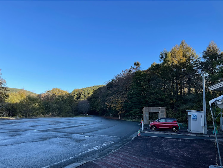 eKクロスの道の駅巡りのドライブ・道の駅・電気自動車・急速充電・紅葉ドライブに関するカスタム事例の投稿画像1枚目