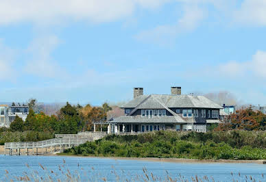 House with pool 4