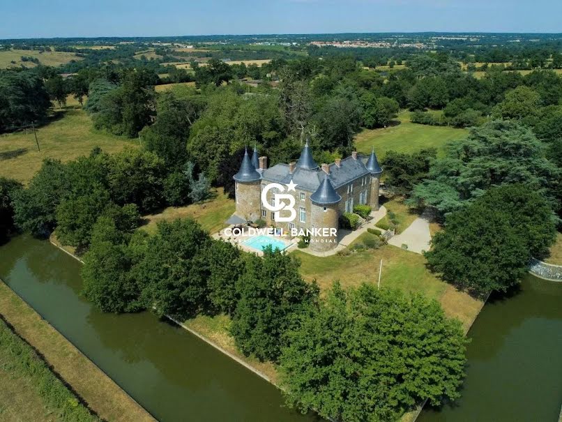 Vente château 15 pièces 1029 m² à Angers (49000), 1 575 000 €
