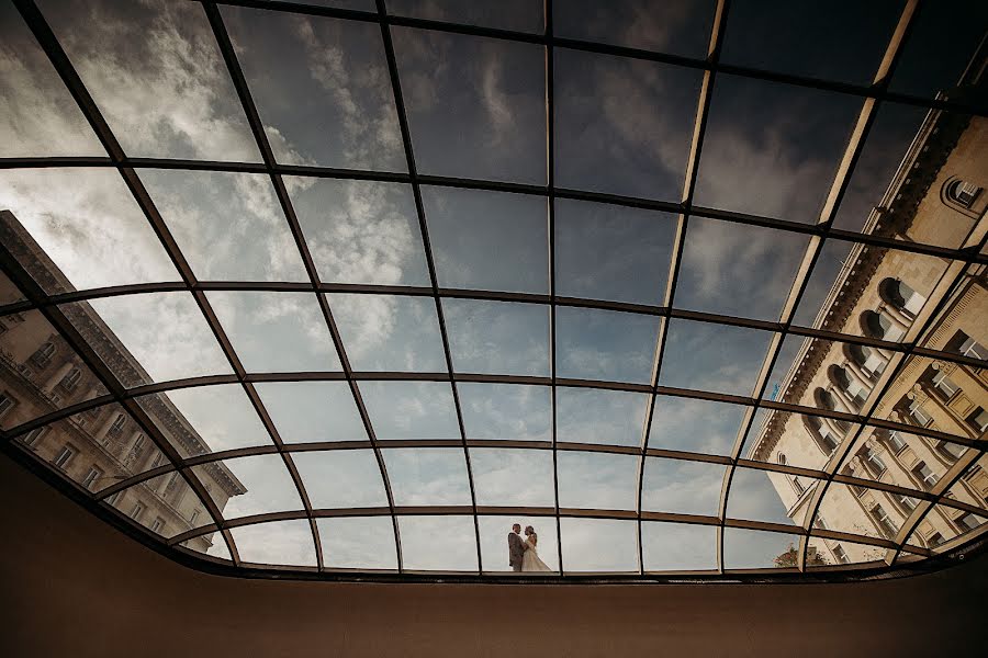 Fotógrafo de casamento Miljan Mladenovic (mladenovic). Foto de 14 de outubro 2022