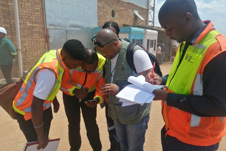 Inspectors from the department of employment and labour prohibited the operations at the site of the construction of the mall.