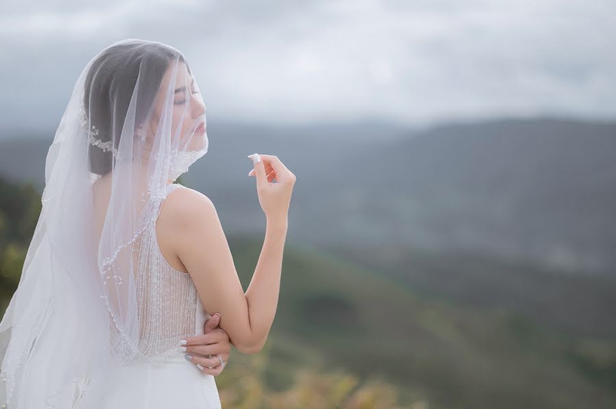 Fotografo di matrimoni Mangpor Rapeeporn (photolista). Foto del 28 ottobre 2020