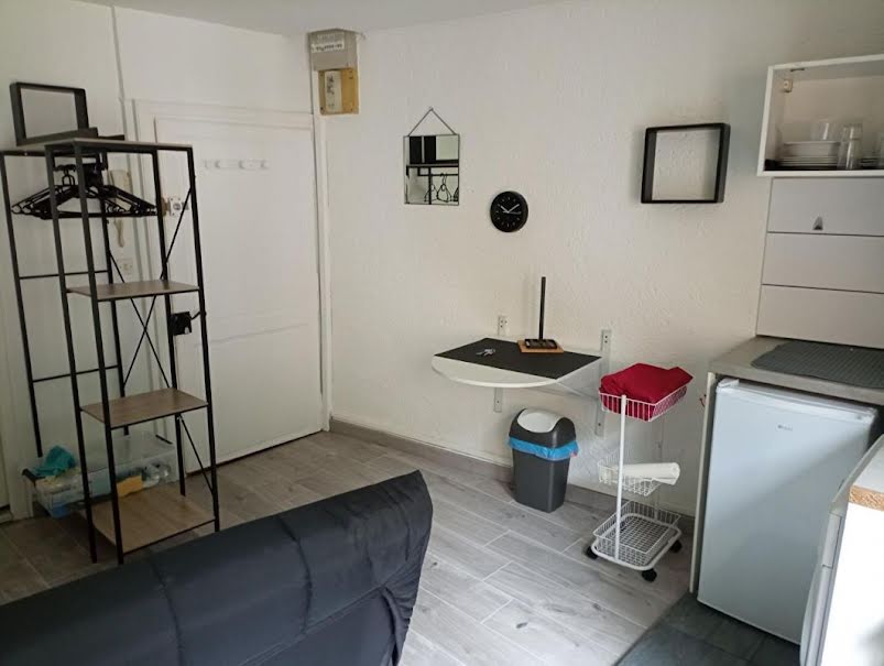 Location meublée appartement 1 pièce 17 m² à Poitiers (86000), 420 €