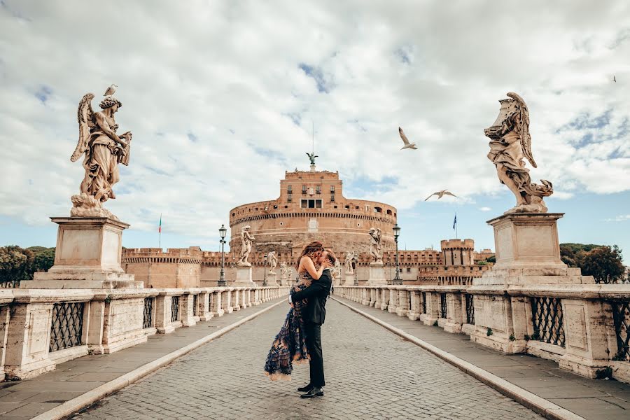 Hääkuvaaja Dmitry Agishev (romephotographer). Kuva otettu 19. toukokuuta 2020