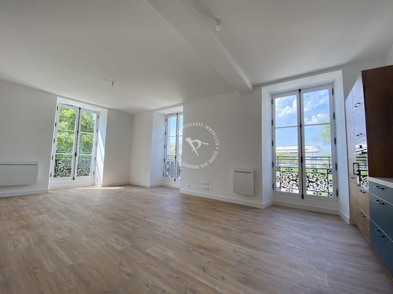 Location  appartement 4 pièces 95 m² à Nantes (44000), 1 735 €