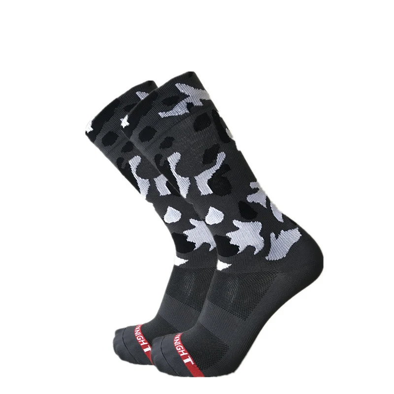 Title 3, Armee-Grün Camouflage Fahrradsocken für verbess...