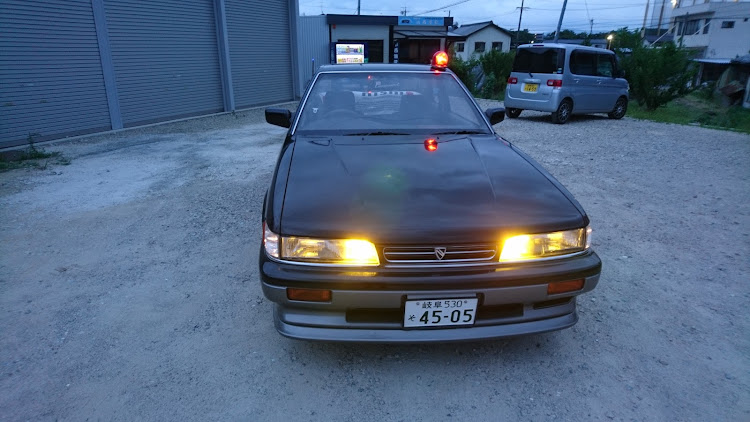 レパードのもっとあぶない刑事・F31レパード・パトライト・イエローフォグに関するカスタム事例の投稿画像3枚目