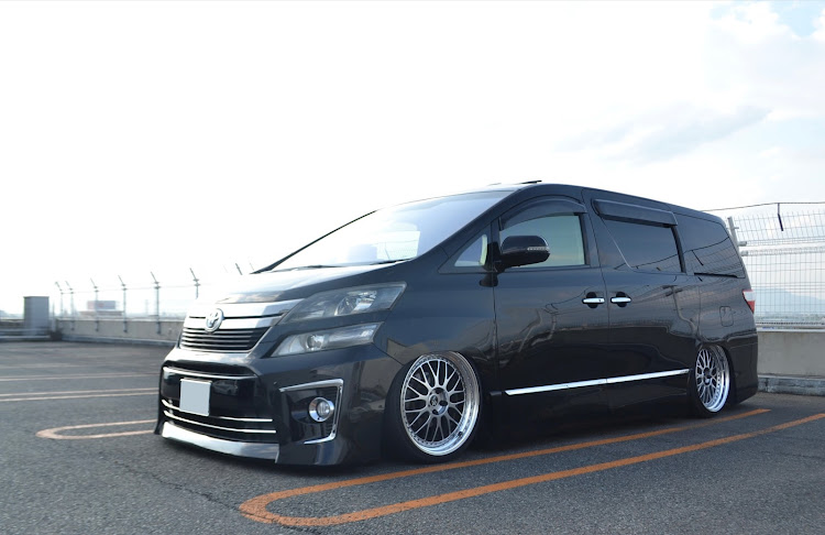 ヴェルファイアの洗車・msp・SWAG・10月もよろしくお願いします・コラボしたいに関するカスタム事例の投稿画像1枚目