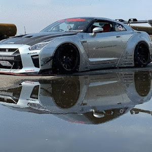 NISSAN GT-R R35