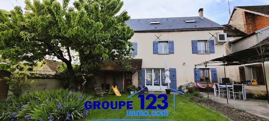 Vente maison 7 pièces 154.32 m² à Brion (89400), 163 500 €