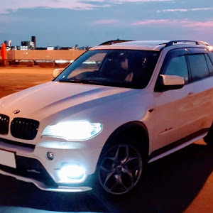 X5 E70