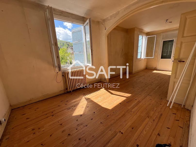 Vente maison 5 pièces 102 m² à Laguenne-sur-Avalouze (19150), 75 000 €