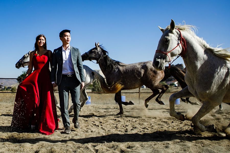 Fotógrafo de casamento Ufuk Sarışen (ufuksarisen). Foto de 17 de maio 2023