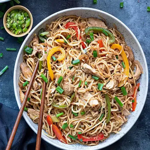 Chicken Hakka Noodle.