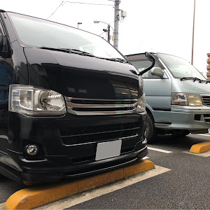 ハイエースバン TRH200V