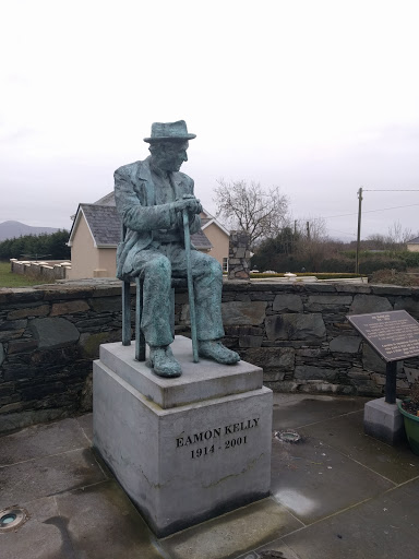 Eamon Kelly Statue