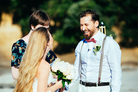 Wedding photographer Alex Brown (happywed). Photo of 19 July 2019