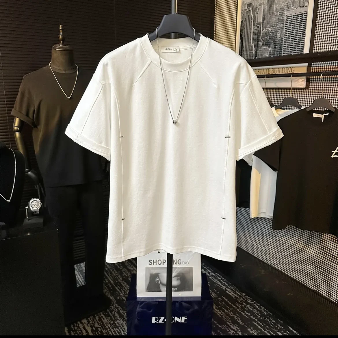 images slider number - 1