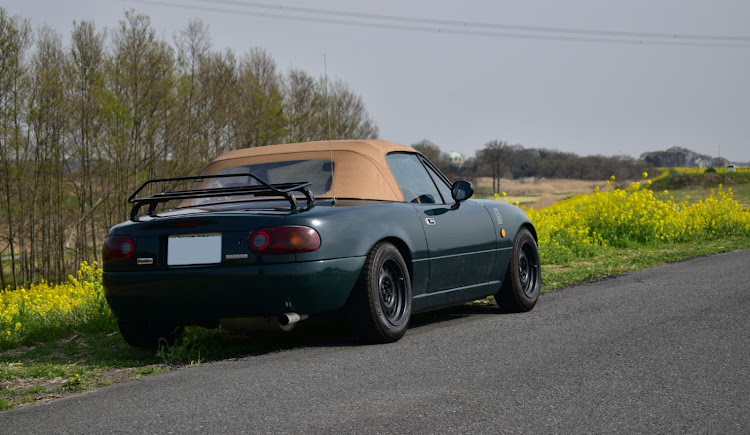 ロードスターのオープンカー・幌車・Vスペシャル・納車・ネオグリーンに関するカスタム事例の投稿画像1枚目